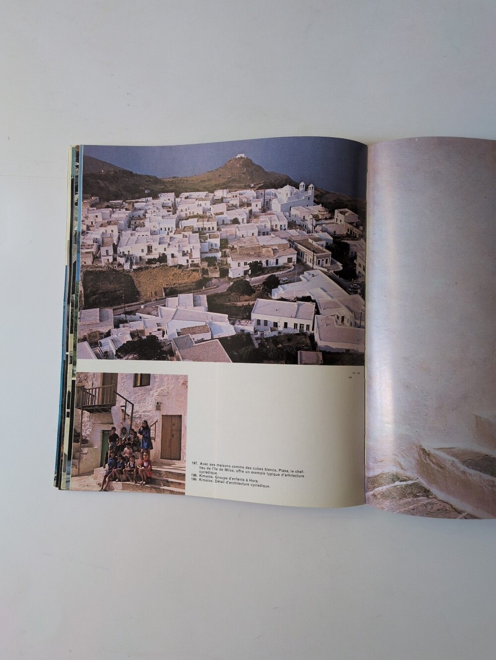 "Grece" - 1977 Greek Tourism Book (French language) - Picture 7 of 16